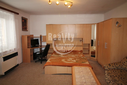 Exkluzivní prodej prostorného, zděného bytu 1+1 na ulici Havlíčkova v Jihlavě - Fotka 2