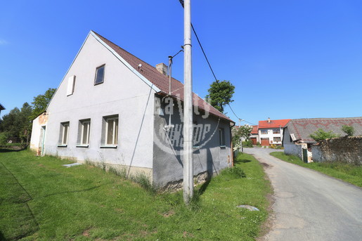 Prodej rodinného domu / chalupy v obci Rohozná u Jihlavy - Fotka 1