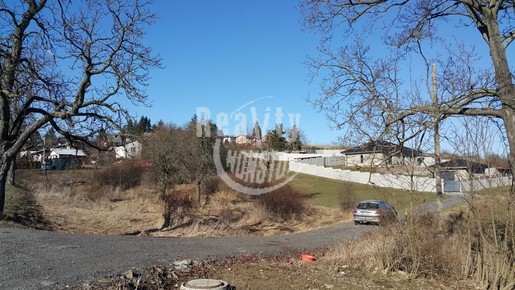 Exkluzivní prodej stavebního pozemku v obci Dražeň - Fotka 1