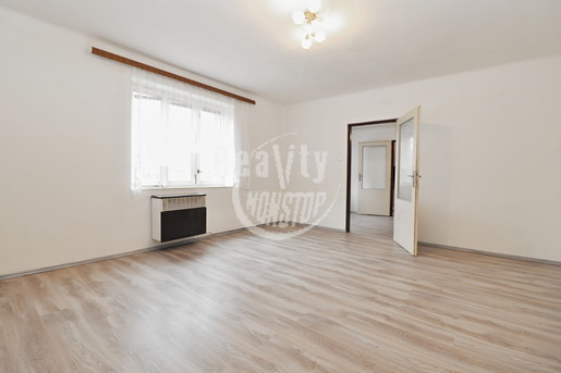 Nabízíme k prodeji zděný byt dispoizice 1+1 v ulici Havlíčkova v Jihlavě - Fotka 1