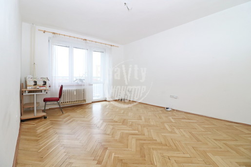 Nabízíme k prodeji kompletně zrekonstruovaný zděný byt 2+1 ve vyhledávané lokalitě Jihlavy - Fotka 2