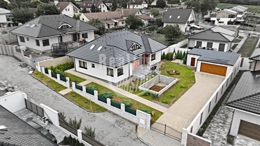 Prodej vysoce nadstandardní vily o dispozici 7+1 s dvojgaráží, exkluzivní čtvrť města Mělník - Fotka 15