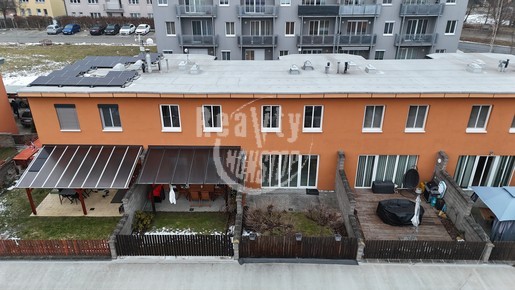 Nabízíme k prodeji řadový rodinný dům 4+kk v Jindřichově Hradci (Otín) - Fotka 4