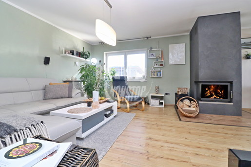 Prodej samostatného zánovního rodinného domu 3+KK, Kačlehy, nedaleko Jindřichova Hradce - Fotka 1