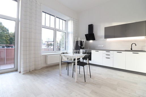 Nabízíme pronájem zánovního zděného bytu 1+kk u centra krajského města Jihlavy - Fotka 1