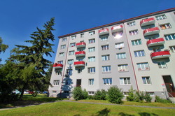 Nabízíme k prodeji zděný byt 2+1 s balkónem v Poděbradské ulici, Praha 9 - Hloubětín