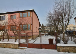Exkluzivní prodej dvougeneračního rodinného domu se zahradou a dvougaráží v Jihlavě