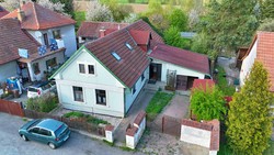 Prodej stylového rodinného domu 6+kk s útulnou zahradou a garáží v Černé u Měřína