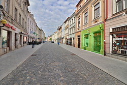 Pronájem lukrativního komerčního prostoru s výlohou – Jihlava, Benešova ulice