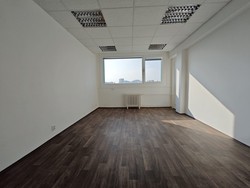 Nabízíme k pronájmu kancelářské prostory s možností parkování u centra města Jihlavy