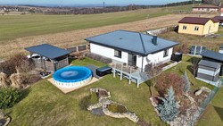 Prodej samostatného zánovního rodinného domu 3+KK, Kačlehy, nedaleko Jindřichova Hradce