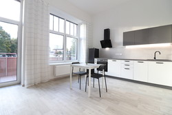 Nabízíme pronájem zánovního zděného bytu 1+kk u centra krajského města Jihlavy