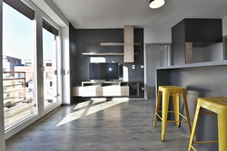 Pronájem nízkonákladového zánovního bytu 2+kk s většinovým vybavením a balkónem, Jihlava
