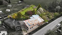 Prodej unikátního pozemku s potenciálem pro bydlení i podnikání – Vyskytná nad Jihlavou