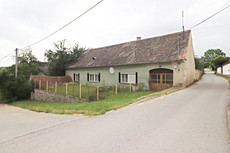 Prodej bývalé zemědělské usedlosti s uzavřeným d…