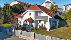 Exkluzivní rodinný dům s nadčasovým designem…