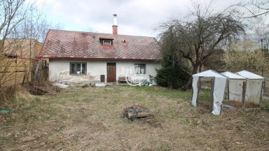 Nabízíme k prodeji výrobně-administrativní areál bývalých dílen v Ledči nad Sázavou