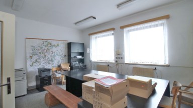 Prodej manipulačního skladu se železniční vlečkou a administrativní budovou v Ledči nad Sázavou