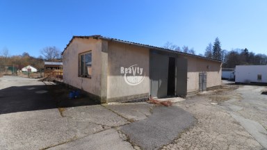 Pronájem garáží, dílen, skladů a zpevněné plochy v Hodicích nedaleko Jihlavy (od 50 m2 výše)