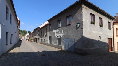 Exkluzivní prodej historického domu se zachovalými dobovými prvky v Zámostí, v hist.části Třebíče