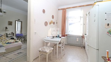 Prodej výjimečného rodinného domu se zahrádkou o 4 podlažích v Jihlavě, Štefánikovo náměstí