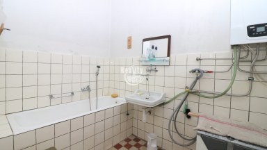 Prodej výjimečného rodinného domu se zahrádkou o 4 podlažích v Jihlavě, Štefánikovo náměstí
