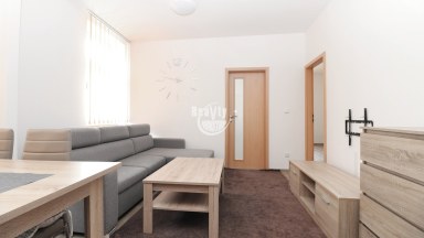 Nabízíme k pronájmu zděný zrekonstruovaný byt 3+kk nedaleko centra Jihlavy, Mahlerova ulice