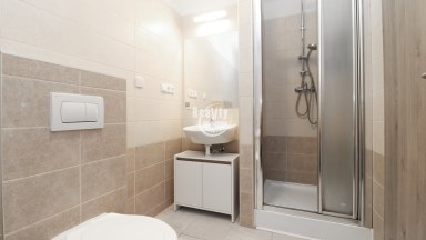 Nabízíme k prodeji řadový rodinný dům 4+kk v Jindřichově Hradci (Otín)