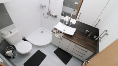 Prodej moderního řadového domu s terasou a zahradou – Jihlava, ul. Na Dolech