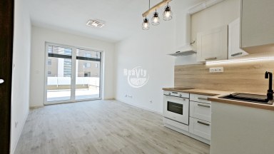 Nabízíme pronájem novostavby zděného bytu 2+kk s nadstandardní terasou v Jihlavě