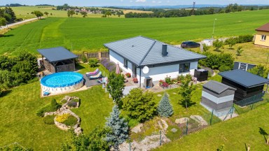 Prodej samostatného zánovního rodinného domu 3+KK, Kačlehy, nedaleko Jindřichova Hradce