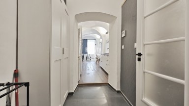 Nabízíme k pronájmu kompletně zrekonstruovanou bytovou jednotku 2+kk v Jihlavě, ulice Brněnská