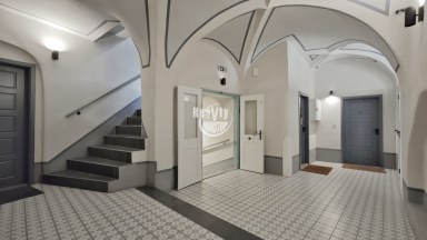 Nabízíme k pronájmu kompletně zrekonstruovanou bytovou jednotku 2+kk v Jihlavě, ulice Brněnská