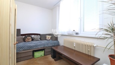 Nabízíme k prodeji panelový byt 2+1 v ulici Sokolovská, Jihlava