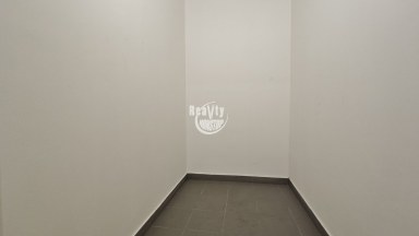 Nabízíme pronájem zánovního zděného bytu 2+kk s balkónem a garážovým stáním, Lužická, Jihlava
