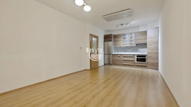 Nabízíme k pronájmu zděný byt 2+kk v ulici Buková v Jihlavě