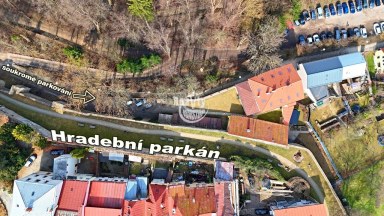 Pronájem prostorného bytu 1+1 s parkovacím místem v Jihlavě, Březinovy sady.