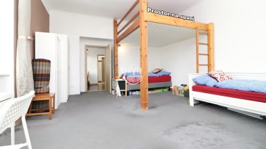Pronájem prostorného bytu 1+1 s parkovacím místem v Jihlavě, Březinovy sady.