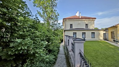 Pronájem prostorného bytu 1+1 s parkovacím místem v Jihlavě, Březinovy sady.