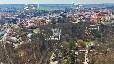 Pronájem prostorného bytu 1+1 s parkovacím místem v Jihlavě, Březinovy sady.