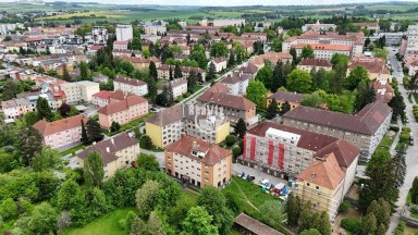 Prodej útulného bytu 1+kk s balkonem a spolehlivým nájemcem v Jihlavě (ul. Erbenova)