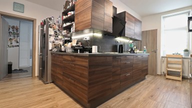 Prodej luxusního a prostorného bytu 3+1 v srdci Jihlavy (ul. Mahlerova)