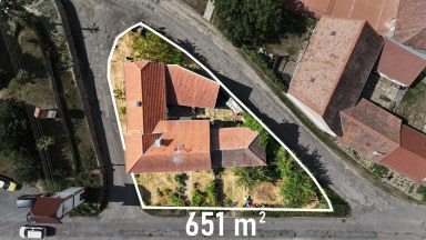 Prodej rodinného domu s kouzelným sklepem a obřím potenciálem – Mramotice u Znojma
