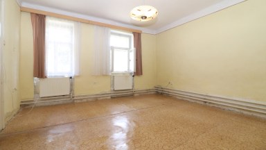 Prodej rodinného domu s kouzelným sklepem a obřím potenciálem – Mramotice u Znojma