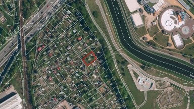 Oáza klidu s výhledem na město: Zahrada 482 m² kousek od centra Jihlavy
