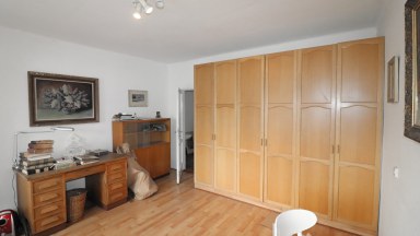 Prodej rodinného domu se dvěma garážemi a zahradou v Třešti