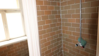 Prodej rodinného domu se dvěma garážemi a zahradou v Třešti