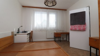 Nabízíme k pronájmu byt 3+1 ve vyhledávané lokalitě Jihlavy, ulice Demlova
