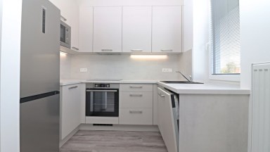 Nabízíme pronájem zánovního zděného bytu 2+kk s lodžií, Hruškové Dvory, Jihlava