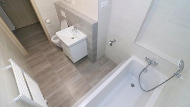 Nabízíme pronájem zánovního zděného bytu 2+kk s lodžií, Hruškové Dvory, Jihlava